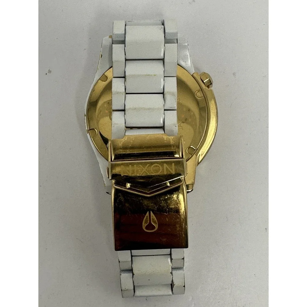 Nixon Evolved The Monarch Ladies Watch New Battery 42MM 6.25